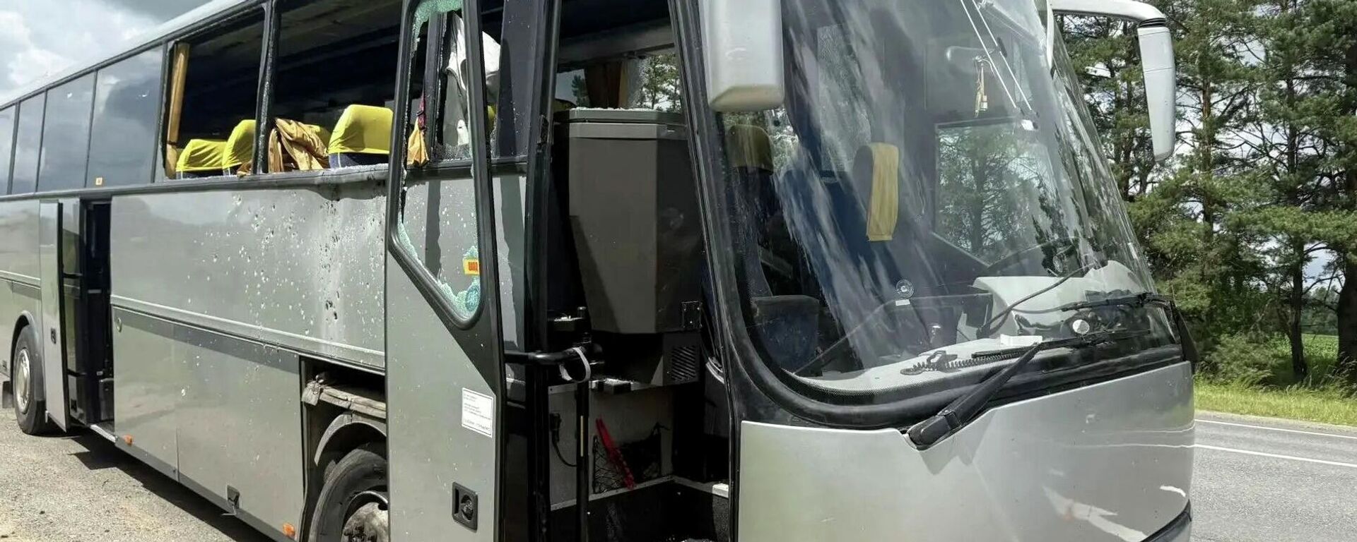 The aftermath of a Ukrainian drone strike on a bus with Belarusian children near Bryansk - Sputnik International, 1920, 18.06.2026