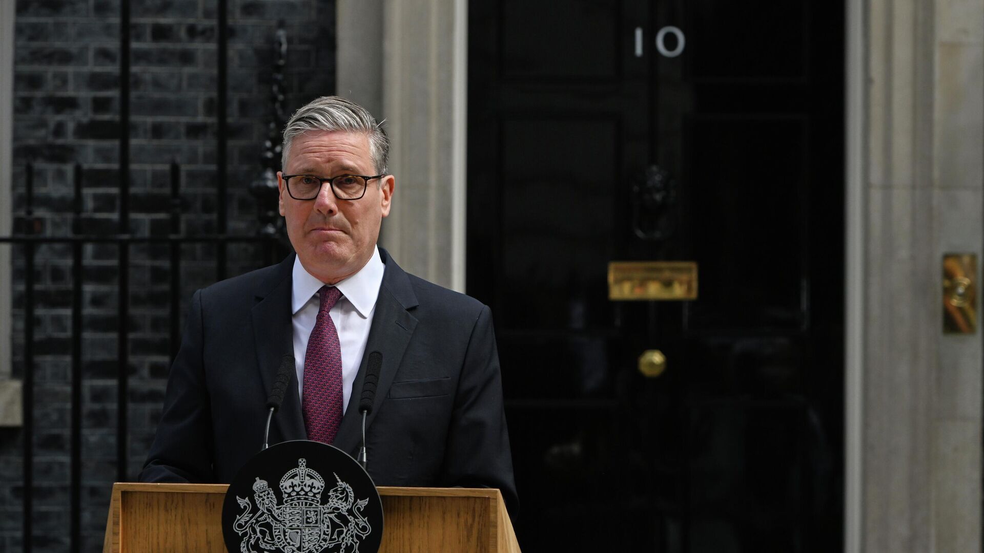 Britain's Prime Minister Keir Starmer speaks to the media outside 10 Downing Street to announce his resignation in London, Monday, June 22, 2026. Britain's Prime Minister Keir Starmer speaks to the media outside 10 Downing Street to announce his resignation in London, Monday, June 22, 2026. - Sputnik International, 1920, 22.06.2026