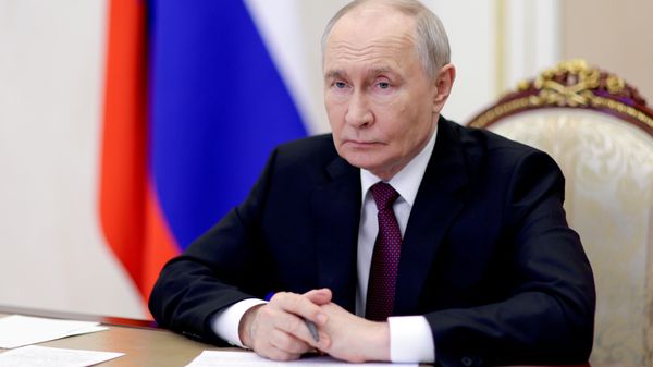 Russian President Vladimir Putin during a meeting with government members - Sputnik International
