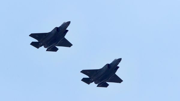 Two US F-35 fighter jets of the Vermont Air National Guard fly over Skopje Airport, North Macedonia, on Friday, June 17, 2022 - Sputnik International