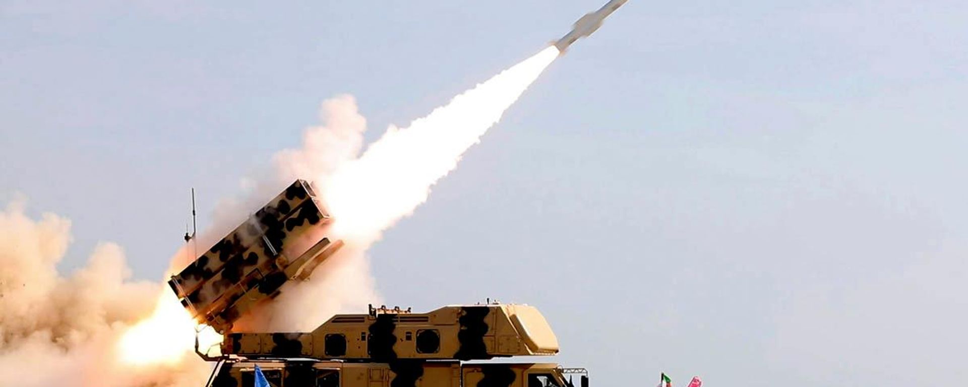 In this picture released by the official website of the Iranian Army on Friday, Jan. 19, 2024, a missile is launched during a military drill in southern Iran - Sputnik International, 1920, 28.06.2026