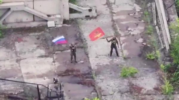 Russian military personnel in liberated Konstantinovka, Donbass. - Sputnik International