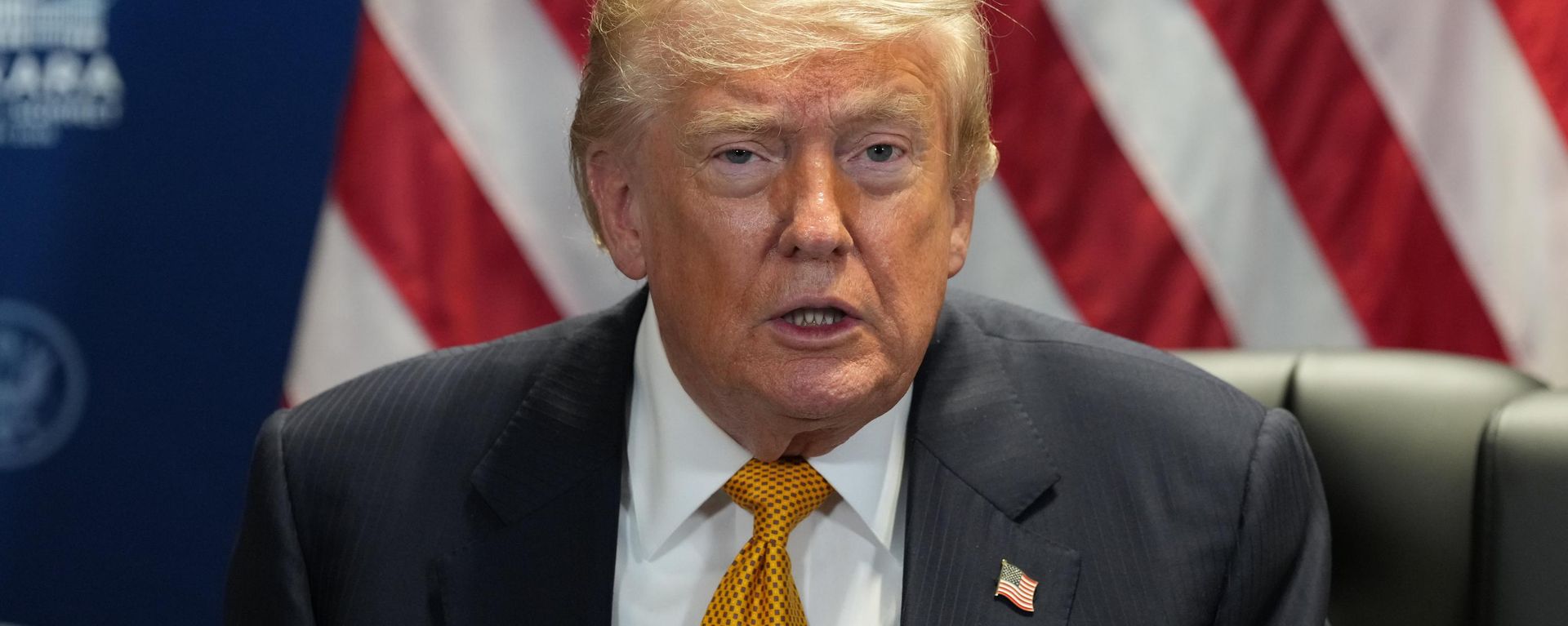 U.S. President Donald Trump meets with Ukraine's President Volodymyr Zelensky on the sidelines of the NATO summit in Ankara, Turkey, Wednesday, July 8, 2026. ( - Sputnik International, 1920, 08.07.2026