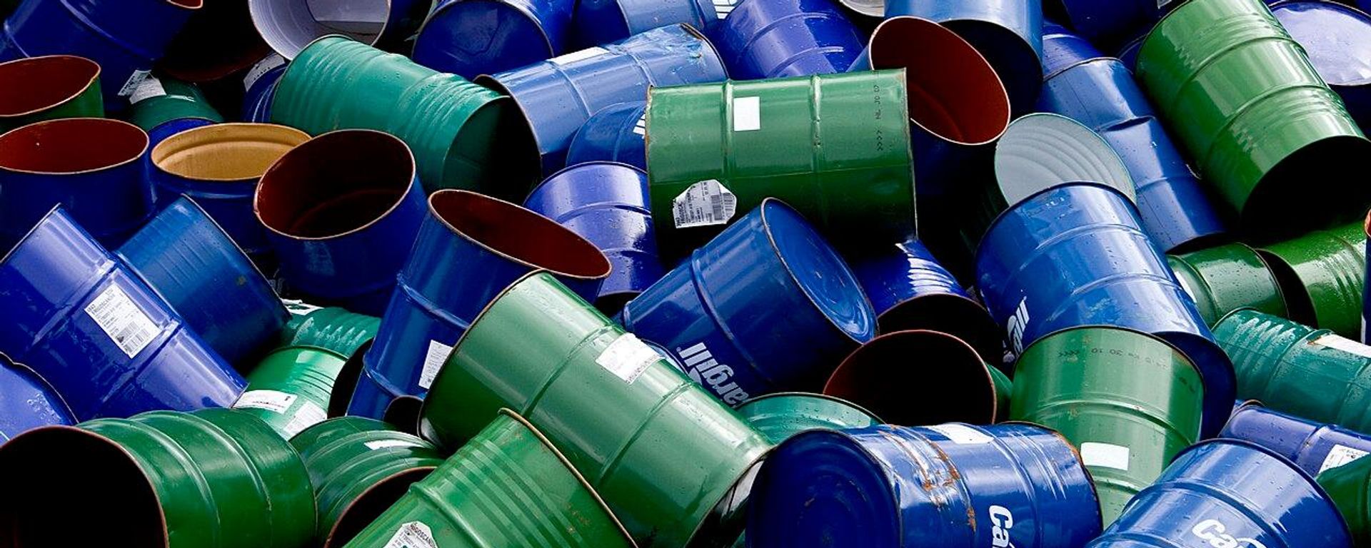 Oil drum graveyard. File photo. - Sputnik International, 1920, 12.07.2026