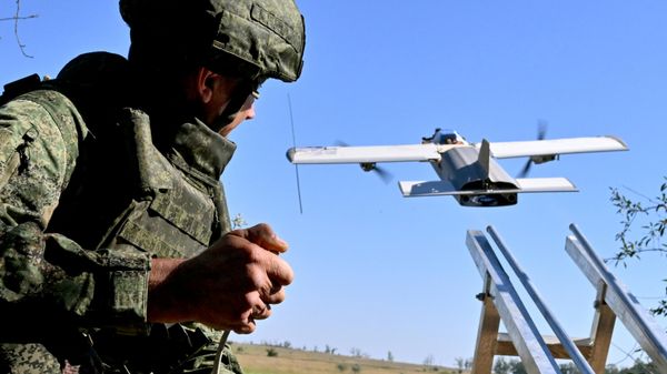 A Russian serviceman from a Molniya-PVO UAV crew of Battlegroup Tsentr in the Dobropolye direction of the special military operation - Sputnik International