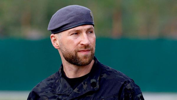 Ukrainian Acting Defence Minister Yevhen Khmara before a reburial ceremony for Yevhen Konovalets, one of founders and leaders of the Organisation of Ukrainian Nationalists (OUN), at the National Military Memorial Cemetery outside of Kiev, Ukraine, August 18 - Sputnik International