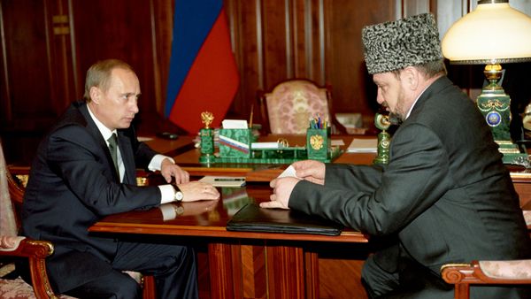 Forever Inscribed in Russia’s History: Putin Pays Tribute to Late Chechnya Leader Akhmat Kadyrov