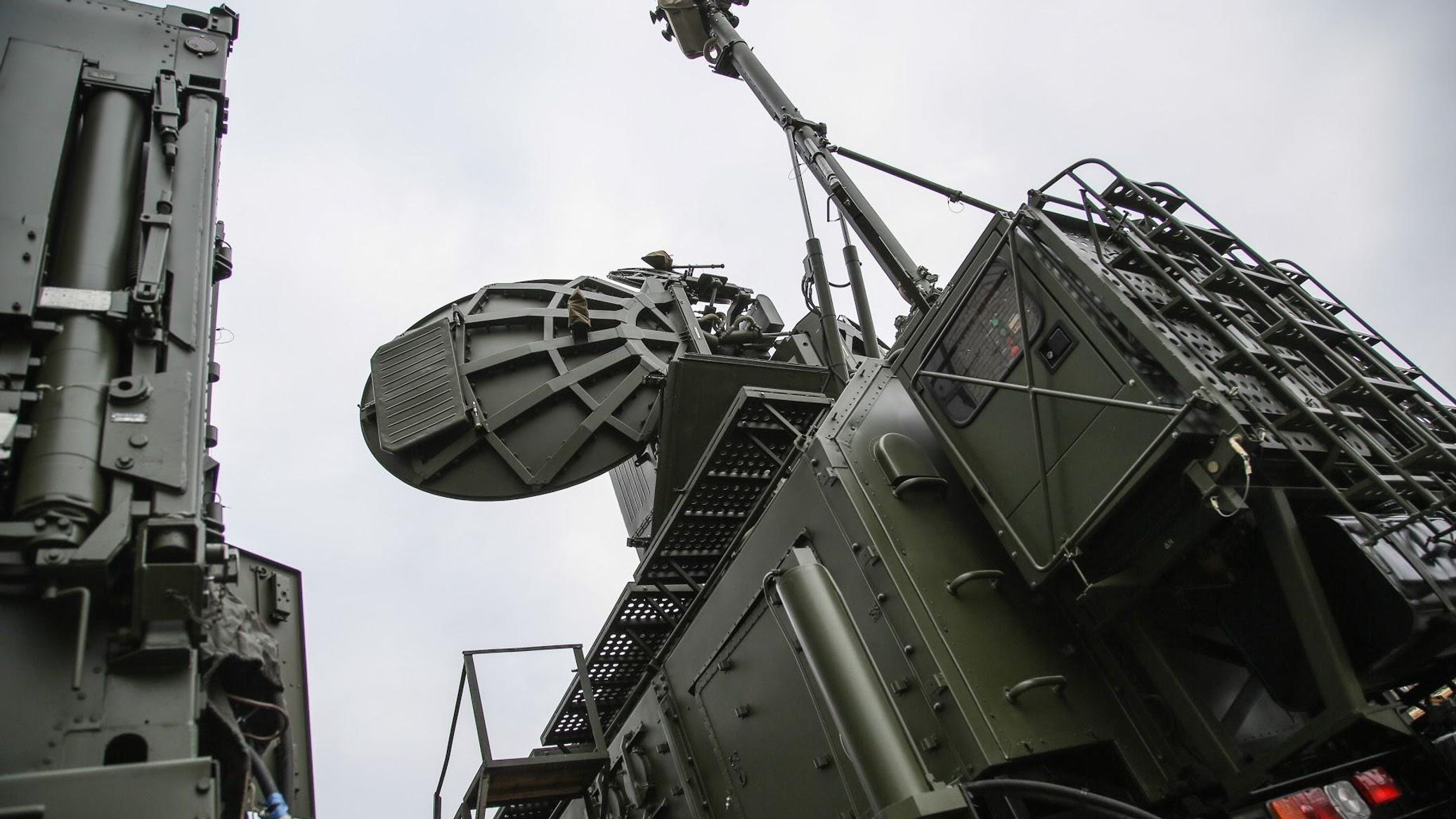 Russia’s Starlink Killer Leaves Ukraine Fighting Blind - Expert