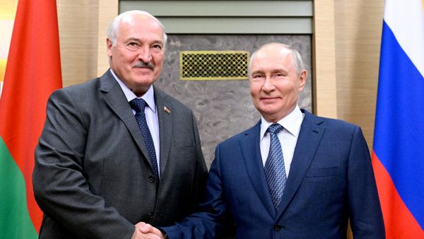 Russian President Vladimir Putin and Belarusian President Alexander Lukashenko - Sputnik International