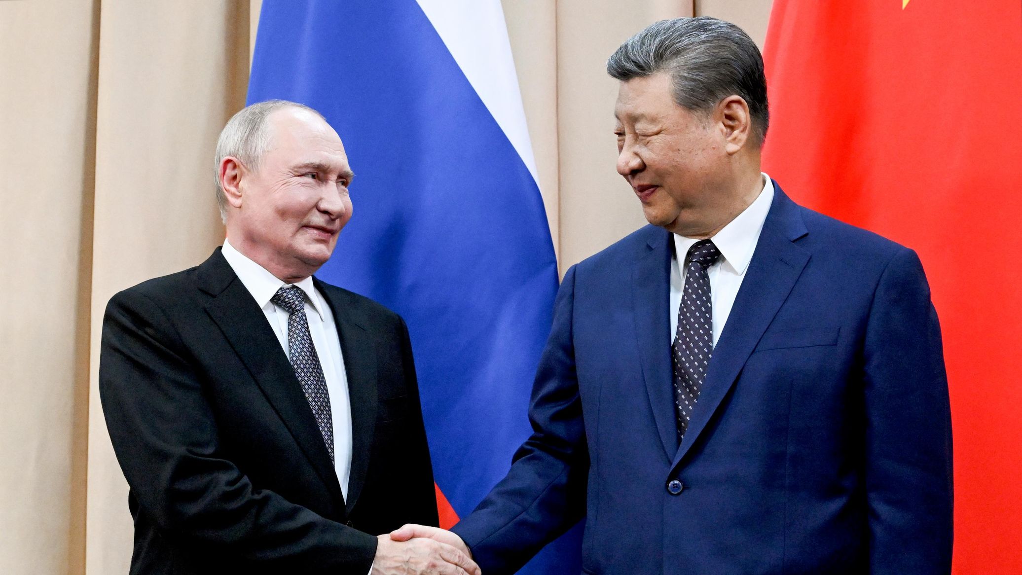 Putin and Xi Meet in `Friendly, Constructive` Atmosphere - Peskov