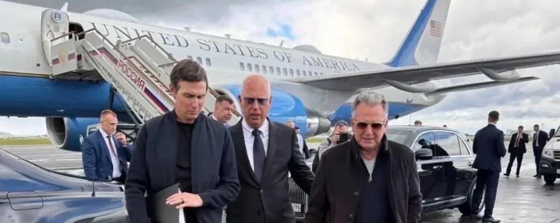 Steve Witkoff and Jared Kushner arrive in Moscow. September 5, 2026 - Sputnik International, 1920, 09.09.2026