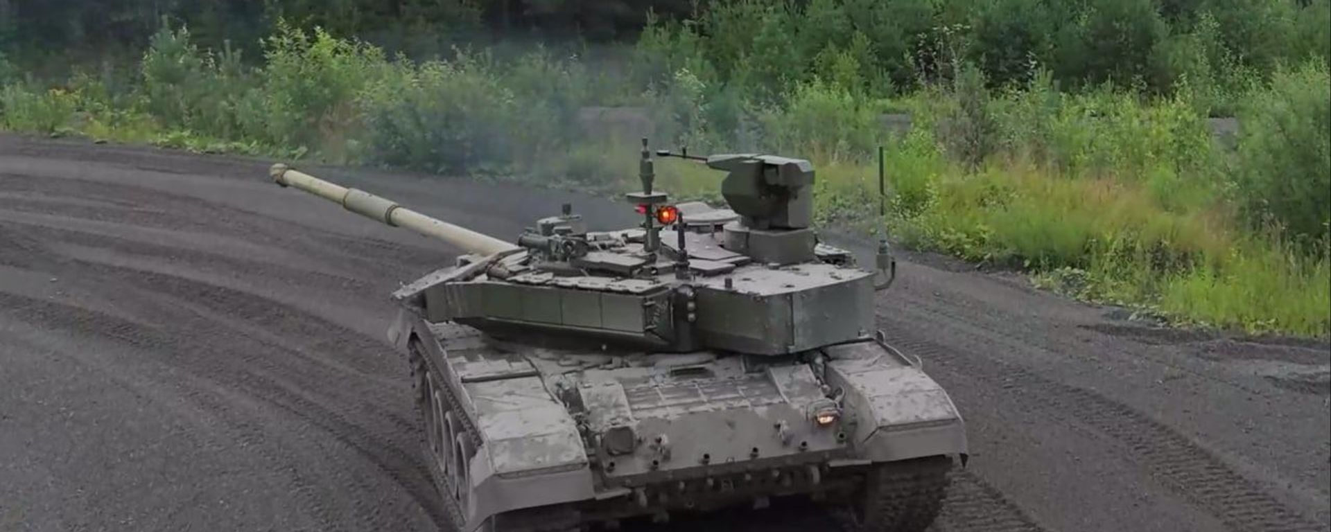 Rostec's Uralvagonzavod Sends T-90M and T-72B3M Tanks to Russian Army for Tankman's Day - Sputnik International, 1920, 12.09.2026