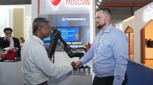 Moscow and Delhi Expand Investment and Industrial Cooperation at INNOPROM - Sputnik International