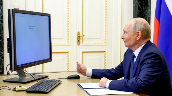 Russian President Vladimir Putin voted in the State Duma elections - Sputnik International