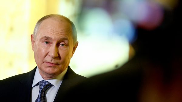 Russian President Vladimir Putin speaking to the press at the 12th International United Cultures Forum in St. Petersburg. - Sputnik International