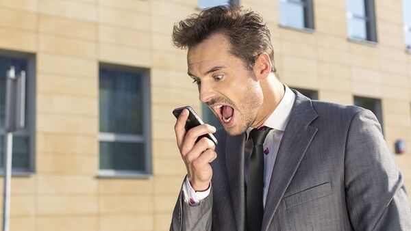 British government plans crackdown on mobile 'notspots' - Sputnik International