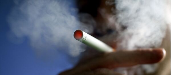 First vaping advertisement to air on British TV - Sputnik International