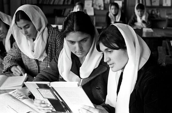 NYT’s ‘Russia Funded Taliban’ Article: How CIA Supported Afghan Jihadis, Documented NYT’s ‘Russia Funded Taliban’ Article: How CIA Supported Afghan Jihadis, Documented - Sputnik International