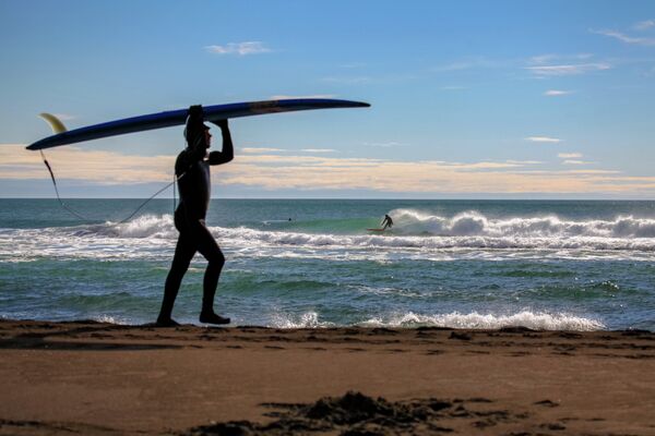 Surfing in Kamchatka, Russia Surfing in Kamchatka, Russia - Sputnik International