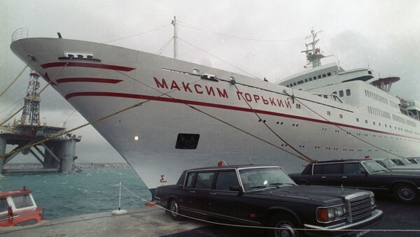 Maxim Gorky cruise ship, where the historic meeting took place, is docked in Malta - Sputnik International