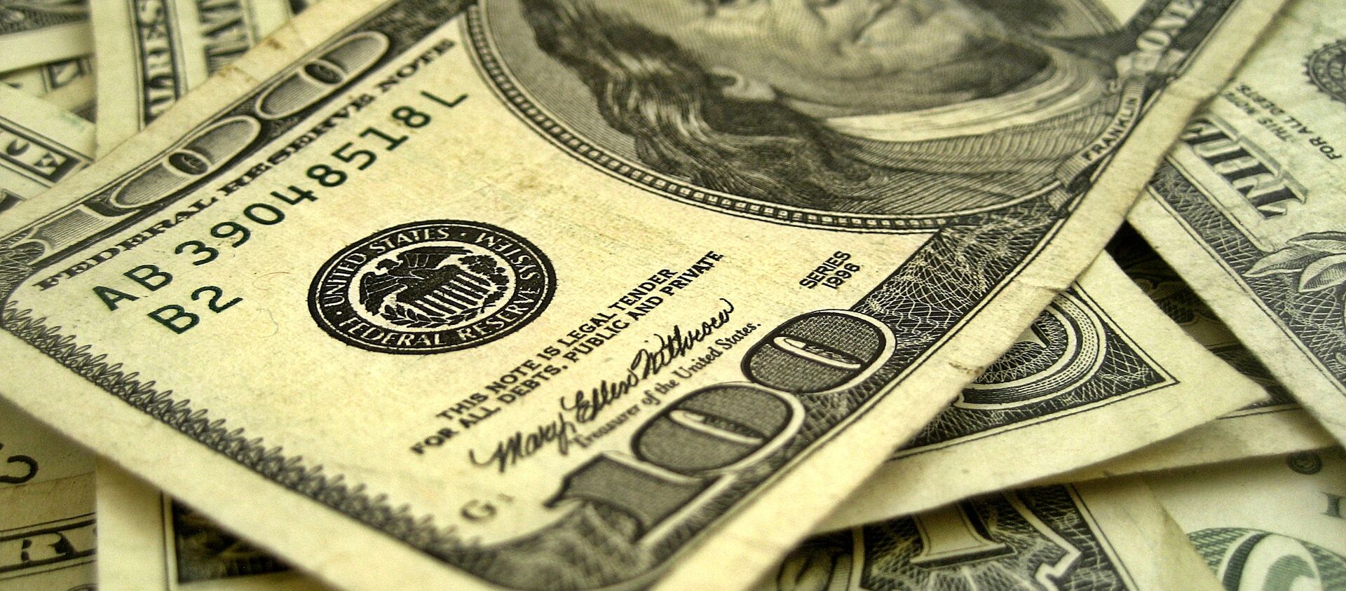 As many as thirteen U.S. states have either passed bills calling for a convention to amend the constitution and overturn Citizens United, or have similar measures pending. - Sputnik International, 1920, 10.12.2014