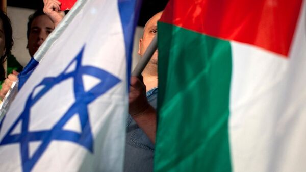 Israel and Palestine flags - Sputnik International