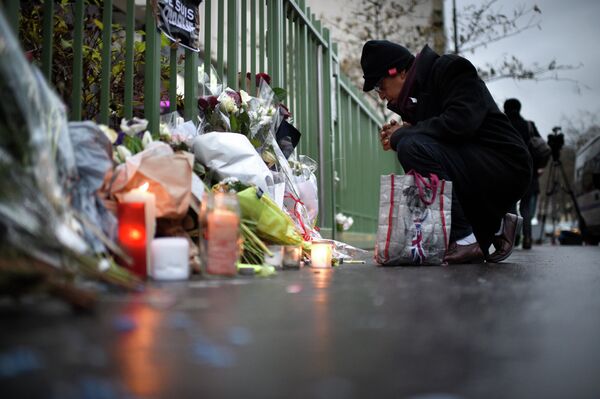 Tributes for dead after Charlie Hedbo shooting in Paris - Sputnik International