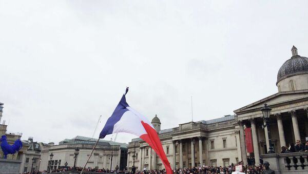 Trafalgar Square stands with Paris. - Sputnik International