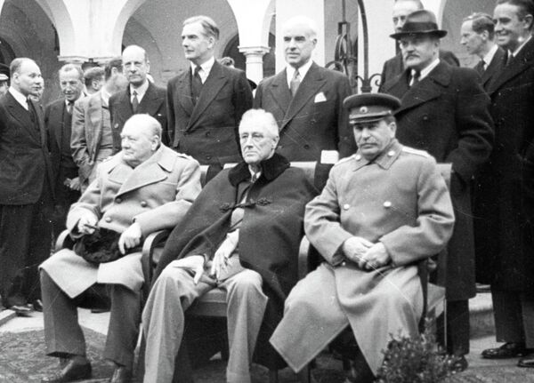 Joseph Stalin, Franklin Delano Roosevelt and Winston Churchill (right to left) - Sputnik International