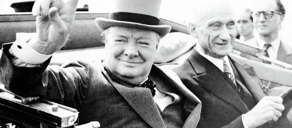 Former British Prime Minister Winston Churchill, gives his world famous V-sign - Sputnik International