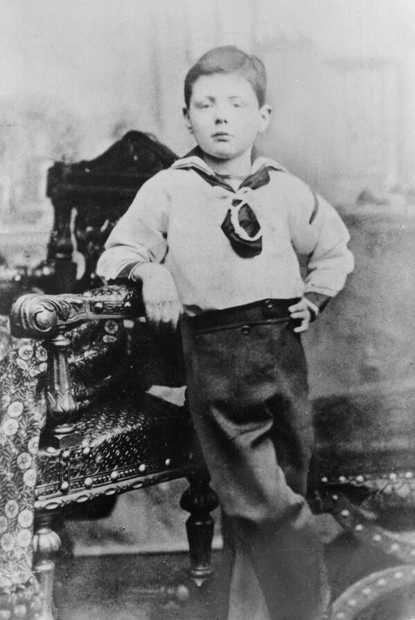 Winston Churchill, aged 5, in a sailor suit at his family home, in 1879. - Sputnik International