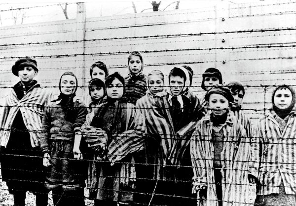 Russia’s Auschwitz Archives: How the Soviet Army Liberated the Nazi ‘Death Factory’ Russia’s Auschwitz Archives: How the Soviet Army Liberated the Nazi ‘Death Factory’ - Sputnik International