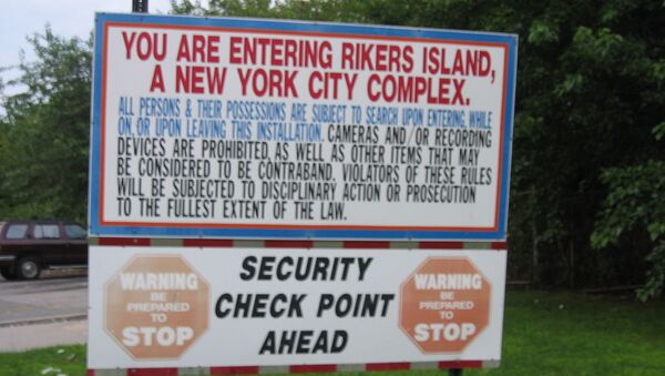 A sign at the entrance of Riker's Island Correctional Facility - Sputnik International