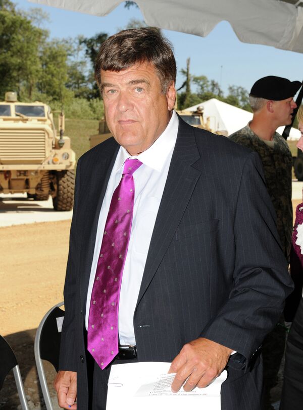 Maryland Rep. C. A. Dutch Ruppersberger at a military test facility. - Sputnik International