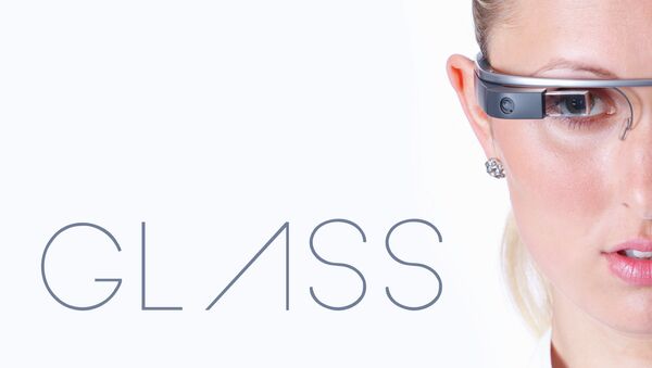 Google Smashes Glass, Plans to Reframe Wearables - Sputnik International