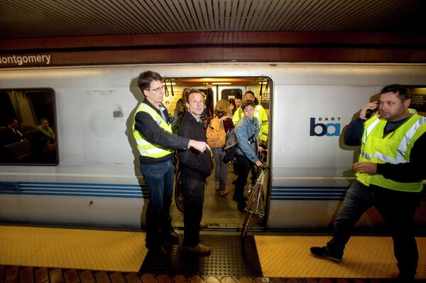 Man arrested during the initial protests this morning Man arrested during the initial protests this morning - Sputnik International