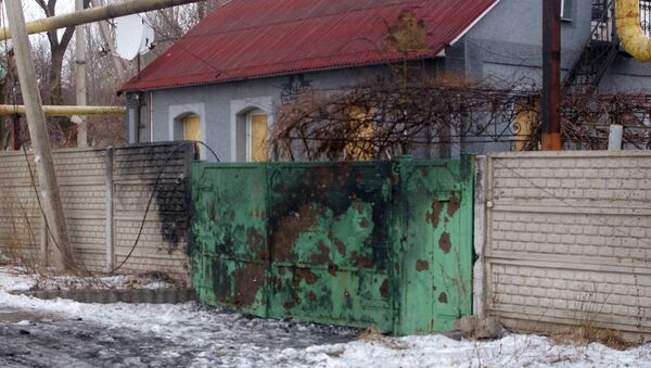 Homes damaged in Donetsk after shelling by Ukrainian forces - Sputnik International