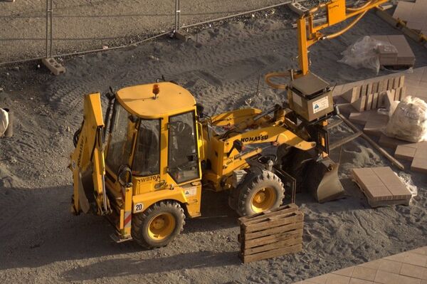 Construction-equipment maker Komatsu Ltd. plans to use unmanned aircraft, bulldozers and excavators to automate much of the early foundation work on construction sites - Sputnik International