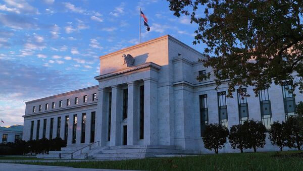 Federal Reserve officials are concerned that revealing too many monetary policy details would hurt their credibility and stoke financial market volatility. - Sputnik International