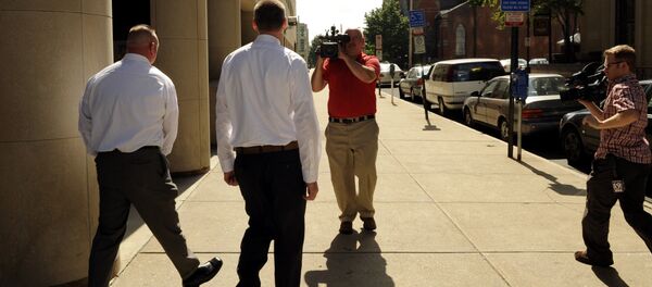 Kenneth Ireland, right, leaves Superior Court in New Haven, Conn.., Wednesday, Aug. 19, 2009 after all charges were dropped against him in connection with the rape and murder of Barbara Pelkey in 1986. Kenneth Ireland, right, leaves Superior Court in New Haven, Conn.., Wednesday, Aug. 19, 2009 after all charges were dropped against him in connection with the rape and murder of Barbara Pelkey in 1986. - Sputnik International