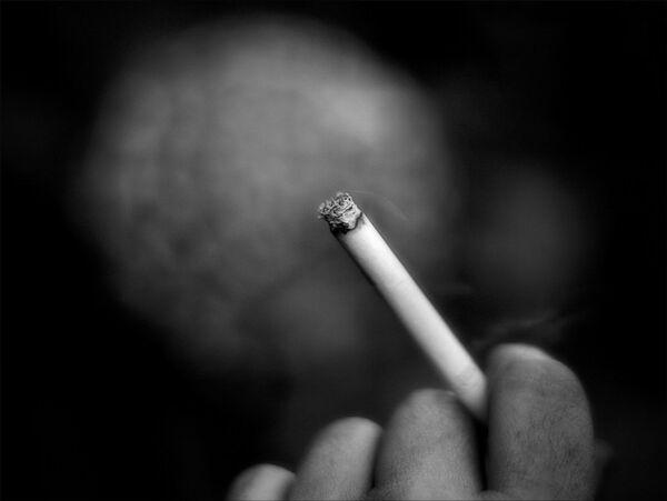 Cigarette smoking results in the death of 1 in 5 Americans.  - Sputnik International