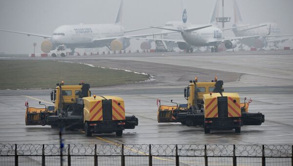 Plane crashes at Vnukovo airport - Sputnik International