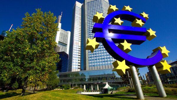 ECB chief raises prospect of buying government bonds in an effort to stimulate the Eurozone. - Sputnik International