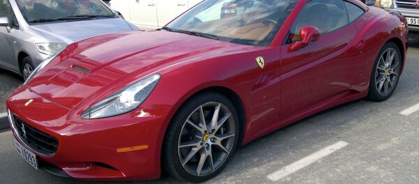 Ferrari will be offered by Dubai’s taxi services among other exclusive car brands. - Sputnik International