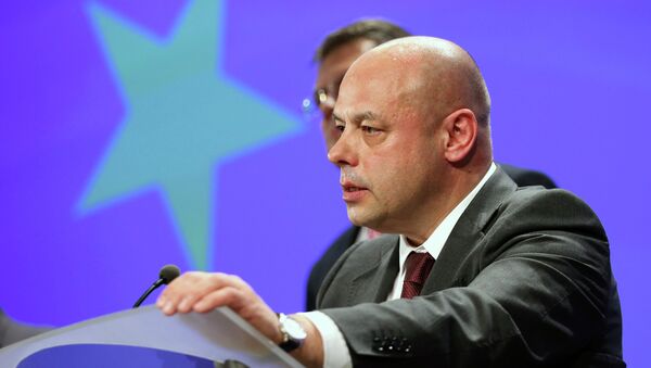 Ukraine's Energy Minister Yuri Prodan addresses a news conference after gas talks between the European Union, Russia and Ukraine at the European Commission headquarters in Brussels October 30, 2014 - Sputnik International