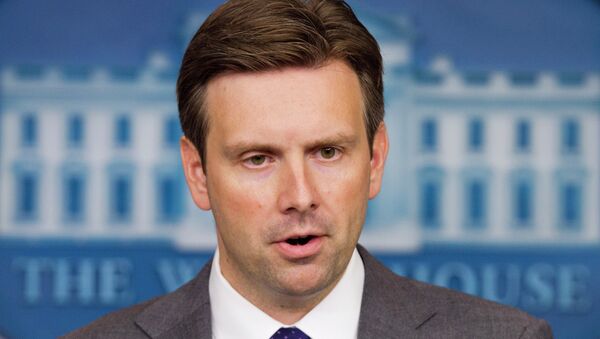 White House press secretary Josh Earnest said US to continue space cooperation with Russia - Sputnik International