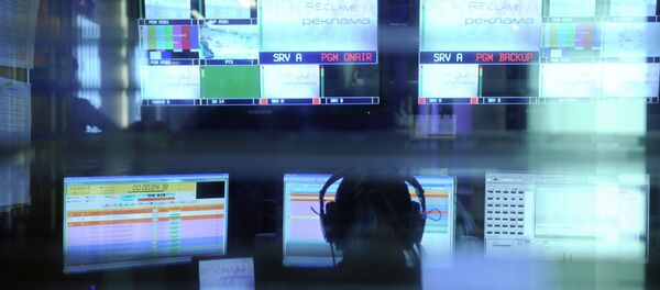 Dozhd TV employees broadcast channel's programs from their studio Dozhd TV employees broadcast channel's programs from their studio - Sputnik International