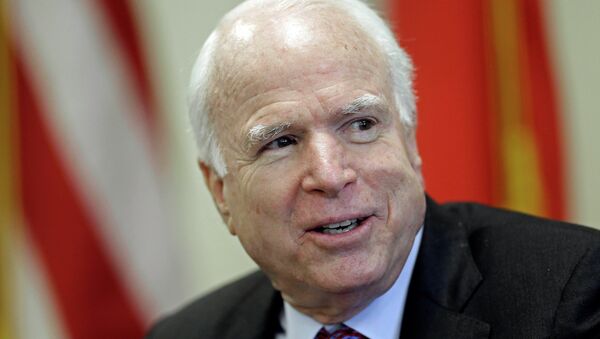 US Senator John McCain has said Russia should be sanctioned further if Ukraine ‘reinvasion’ confirmed - Sputnik International