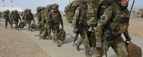 British troops prepare to depart upon the end of operations for U.S. Marines and British combat troops in Helmand - Sputnik International