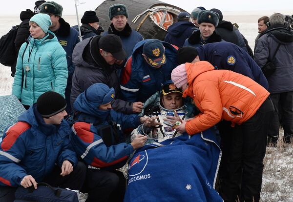 Soyuz Spacecraft Crew From ISS Landing in Kazakhstan - Sputnik International